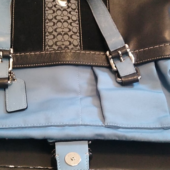 Coach - Picture 11 of 12